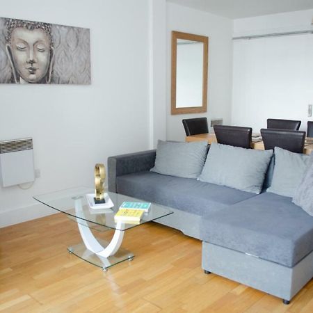 Serviced Apartment In Liverpool City Centre - Free Parking - Balcony - By Happy Days Екстер'єр фото